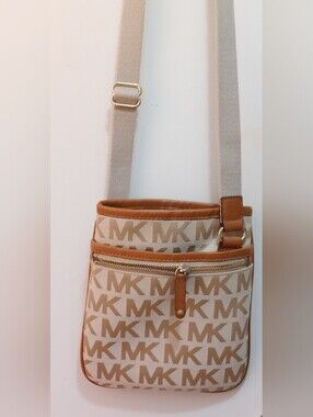 NEW   Micheal Kors Beige Monogram Crossbody Bag With Brown Leather Trim